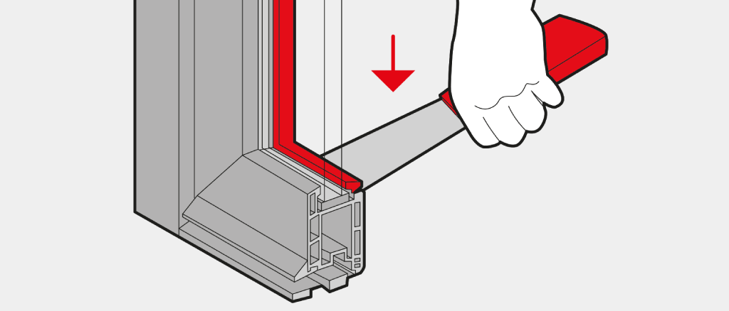 Remove the glass strip of a lift & slide door with a spatula